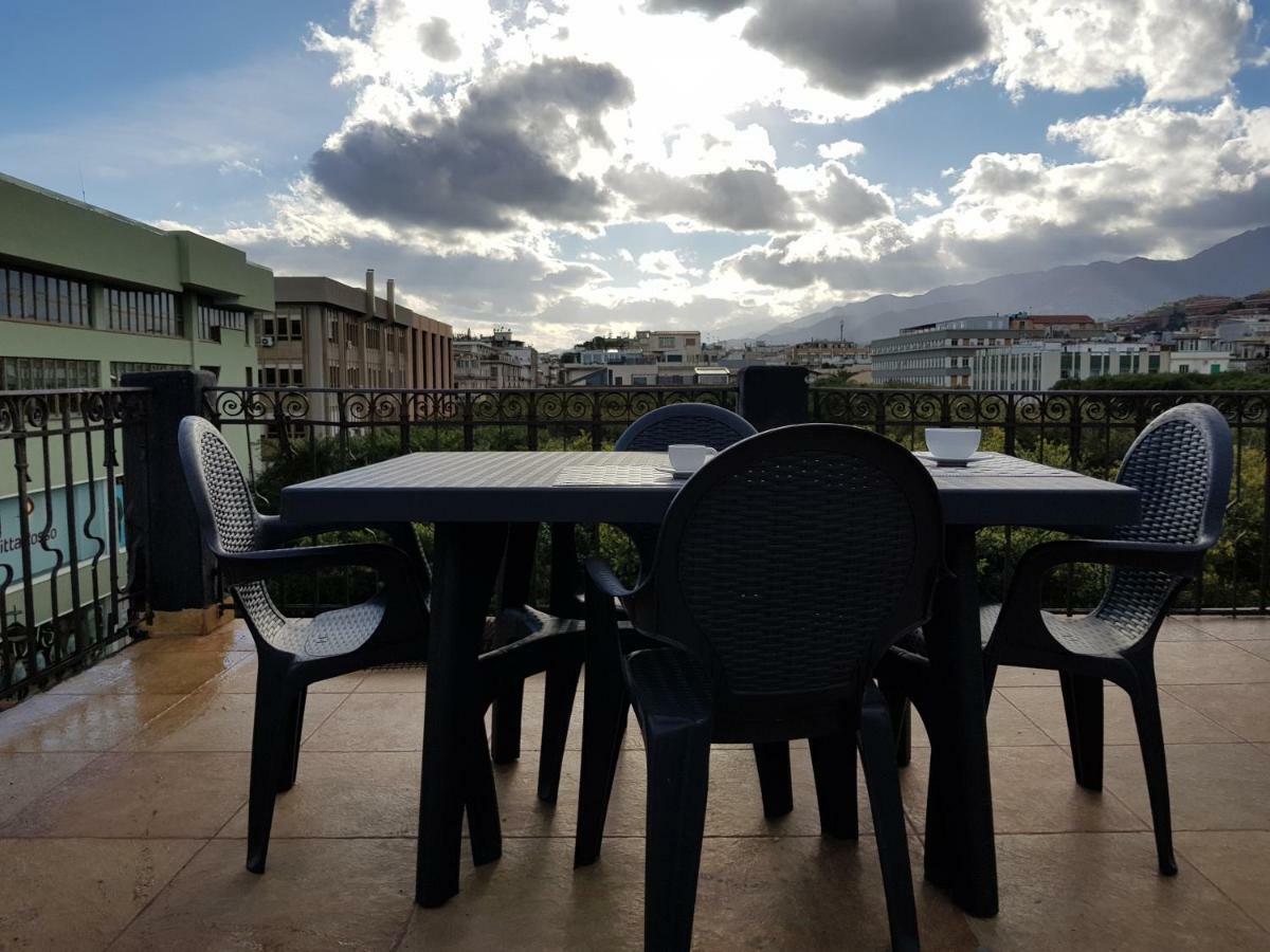 Le Stanze Di Piazza Cairoli Hotell Messina Exteriör bild